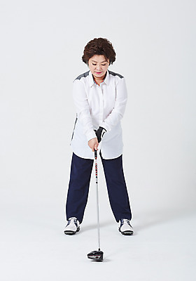 포토 JPG 스튜디오촬영 전신 응시 여자 중년 50대 골프 중년라이프 엄마 실내 한명 서기 사람 취미 앞모습 운동 골프채 한국인 흰배경 중년여자한명만 국내포토 1 라이프스타일 시선 뷰포인트 백그라운드 가족 모션 골프용품 건강 동양인 성인 내부 구기 흰색 여자한명만 중년여자만 파일형식