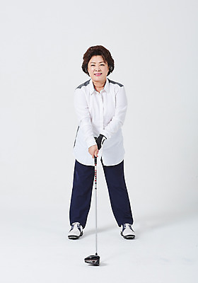 포토 JPG 스튜디오촬영 전신 여자 중년 50대 포즈 골프 중년라이프 엄마 실내 한명 서기 사람 취미 앞모습 운동 골프채 한국인 흰배경 중년여자한명만 국내포토 1 라이프스타일 뷰포인트 백그라운드 가족 모션 골프용품 건강 동양인 성인 내부 구기 흰색 여자한명만 중년여자만 파일형식