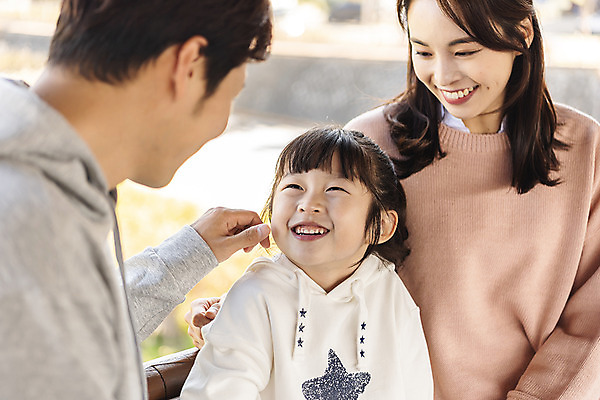 포토 JPG 주간 전통 응시 여자 남자 행복 문화 여유 어린이 40대 여행 가족 가족여행 한국 사랑 미소 사람 앉기 동양인 상반신 성인 야외 앞모습 옆모습 세명 30대 마주보기 한국인 가을 체험 역사 전라북도 즐거움 설레임 가을여행 국내여행 전주 청연루 국내포토 자연요소 시선 계절 감정 아시아 뷰포인트 중년 컨셉 관계 모션 표정 인종 장년 전라도 파일형식 가을_계절