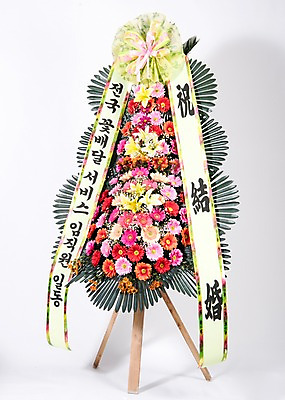 포토 JPG 스튜디오촬영 꽃 리본 결혼 실내 사람없음 컬러풀 기쁨 축하 오브젝트 흰배경 감사 축하화환 국내포토 식물 감정 컬러 백그라운드 컨셉 이벤트 내부 화환 흰색 파일형식