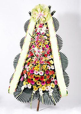 포토 JPG 스튜디오촬영 꽃 리본 프레임 실내 사람없음 컬러풀 기쁨 축하 오브젝트 흰배경 감사 축하화환 국내포토 식물 감정 컬러 백그라운드 컨셉 내부 화환 흰색 파일형식