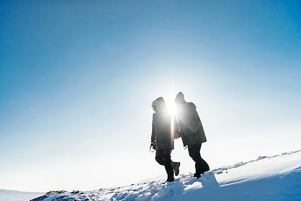 포토 JPG 주간 전신 커플 계절 여자 남자 행복 겨울 하늘 사랑 사람 20대 청년 성인 야외 두명 옆모습 30대 빛 청춘 걷기 설원 손잡기 한국인 몽골 성인만 국내포토 자연요소 감정 아시아 뷰포인트 컨셉 관계 모션 눈_날씨 동양인 장년 파일형식