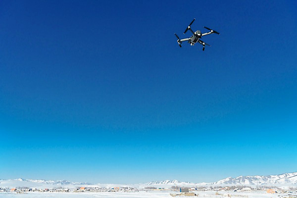 포토 JPG 주간 행복 겨울 하늘 사람없음 야외 설원 기계 몽골 드론 국내포토 자연요소 계절 감정 아시아 눈_날씨 파일형식