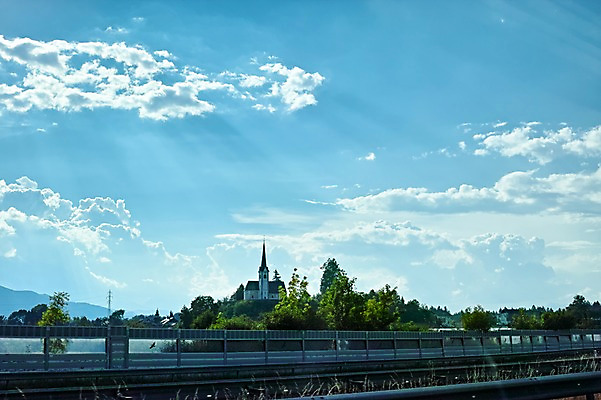 포토 JPG 주간 구름 해외풍경 도로 여행 유럽풍경 하늘 풍경 사람없음 야외 크로아티아 자동차여행 국내포토 자연요소 해외 유럽 길 교통시설 파일형식