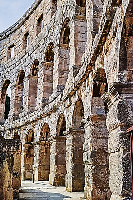 포토 JPG 주간 해외풍경 여행 고건축 유럽풍경 유적지 풍경 사람없음 야외 크로아티아 풀라 국내포토 자연요소 해외 건축물 유럽 파일형식