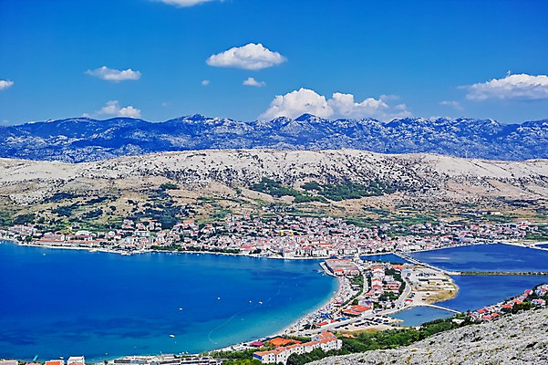 포토 JPG 주간 구름 해외풍경 호수 여행 유럽풍경 하늘 풍경 사람없음 야외 마을 크로아티아 페그섬 국내포토 자연요소 해외 유럽 섬 파일형식