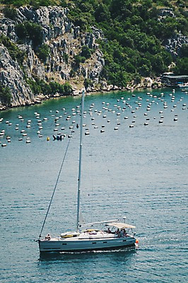 포토 JPG 주간 해외풍경 여행 유럽풍경 풍경 사람없음 야외 휴양지 크로아티아 선박 쉬베니크 국내포토 자연요소 해외 유럽 수상교통 장소 파일형식