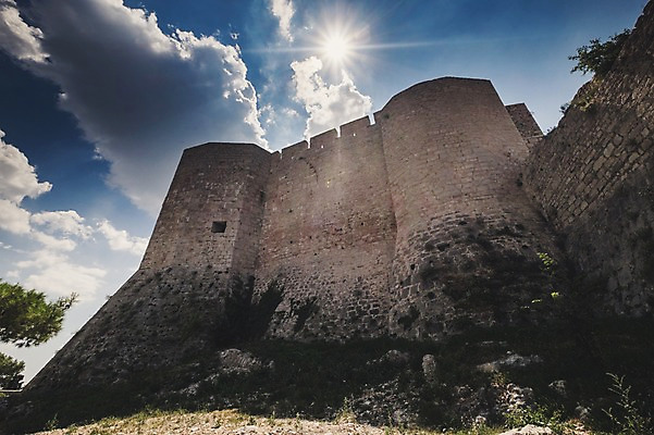 포토 JPG 주간 구름 해외풍경 건축물 여행 고건축 유럽풍경 유적지 하늘 풍경 사람없음 야외 햇빛 크로아티아 올드타운 쉬베니크 국내포토 자연요소 해외 건축 유럽 태양 파일형식