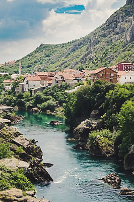 포토 JPG 주간 구름 해외풍경 여행 유럽풍경 하늘 풍경 사람없음 야외 크로아티아 보스니아 올드타운 모스타르 국내포토 자연요소 해외 유럽 파일형식
