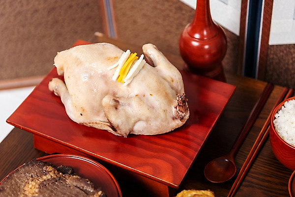 포토 JPG 스튜디오촬영 한국전통 명절 음식 실내 근접촬영 사람없음 닭고기 제사 제기_제사 병풍 제사상 명절음식 교자상 정성 국내포토 전통 기념일 뷰포인트 탁자 한국 육류 내부 전통의례 제사용품 파일형식