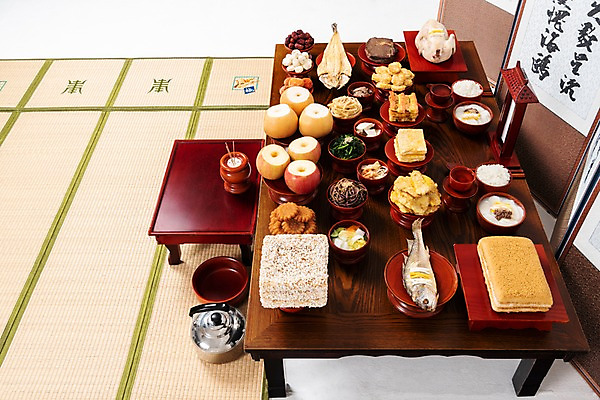 포토 JPG 스튜디오촬영 한국전통 명절 음식 과일 초 밥 떡 주류 실내 감 사람없음 배 사과 밤 제사 촛대 국 나물 대추 제기_제사 병풍 향 제사상 제사음식 명절음식 시금치 약과 곶감 산적 고사리 교자상 꼬치전 도라지 동태전 두부전 북어포 산자 소탕 어탕 육탕 정성 조기_생선 향로_분향 국내포토 전통 기념일 음료 채소 탁자 한국 어류 내부 전통음식 견과류 전 전통의례 탕 건과일 제사용품 파일형식 어포