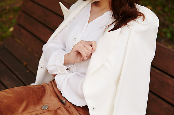 포토 JPG 주간 손 여자 행복 신부 벤치 면사포 사랑 한명 사람 앉기 상반신 성인 야외 옆모습 신체부위 30대 한국인 가을 설레임 올림픽공원 성인여자한명만 국내포토 자연요소 1 계절 공원 감정 뷰포인트 결혼 의자 모션 서울 동양인 장년 결혼소품 여자한명만 성인여자만 파일형식