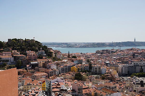 포토 JPG 주간 해외풍경 건축물 유럽풍경 하늘 주택 풍경 사람없음 야외 마을 포르투갈 국내포토 자연요소 해외 건축 유럽 건물 파일형식