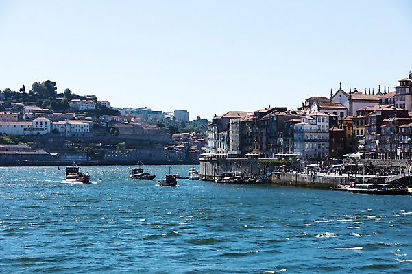 포토 JPG 주간 해외풍경 건축물 바다 유럽풍경 풍경 사람없음 야외 포르투갈 선박 국내포토 자연요소 해외 건축 유럽 수상교통 파일형식