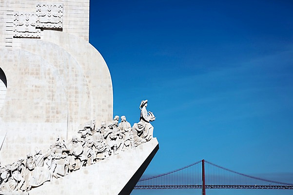 포토 JPG 주간 해외풍경 건축물 유럽풍경 하늘 풍경 사람없음 야외 조형물 포르투갈 가교 국내포토 자연요소 해외 건축 유럽 미술 파일형식