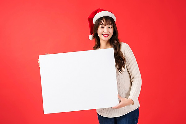 포토 JPG 스튜디오촬영 학생 배너 응시 여자 기념일 행복 대학생 크리스마스 산타모자 사각프레임 실내 한명 미소 들기 사람 상반신 20대 청년 앞모습 청춘 한국인 빨간배경 청년여자한명만 성인여자한명만 국내포토 모자_잡화 1 시선 감정 뷰포인트 백그라운드 컨셉 모션 프레임 표정 동양인 이벤트 성인 내부 빨간색 사각형 여자한명만 성인여자만 청년여자만 파일형식