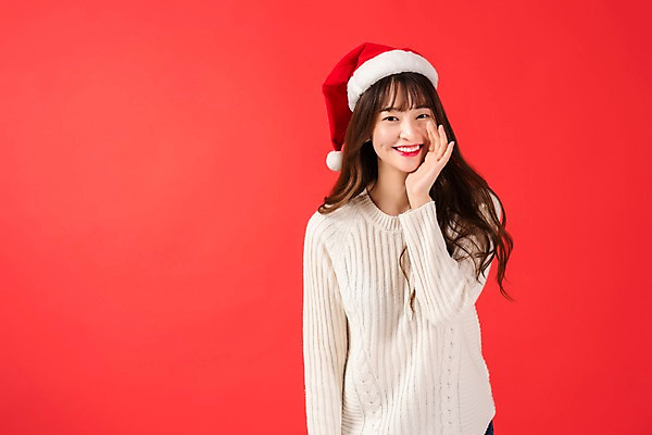포토 JPG 스튜디오촬영 학생 응시 여자 기념일 행복 대학생 크리스마스 산타모자 실내 한명 미소 사람 이벤트 상반신 20대 청년 앞모습 청춘 외침 한국인 알림 즐거움 빨간배경 설렘 청년여자한명만 성인여자한명만 국내포토 모자_잡화 1 시선 감정 뷰포인트 백그라운드 컨셉 표정 동양인 성인 내부 빨간색 소리 여자한명만 성인여자만 청년여자만 파일형식
