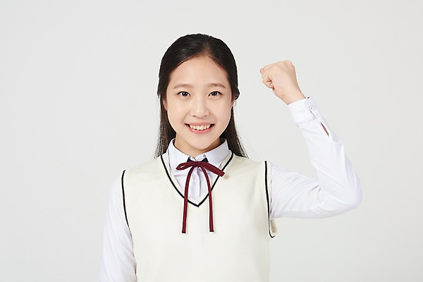 포토 JPG 스튜디오촬영 학생 여학생 여자 교복 응원 중학생 청소년 실내 한명 서기 미소 웃음 상반신 앞모습 10대 십대라이프스타일 파이팅 한국인 입학 흰배경 여중생 십대여자한명만 국내포토 1 라이프스타일 옷 교육 뷰포인트 모션 표정 사람 동양인 내부 흰색 여자한명만 십대여자만 파일형식 컬러 인종 생활 여자만 십대만