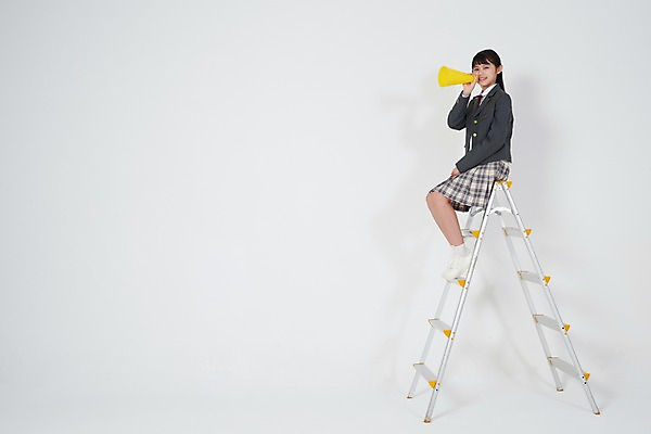 포토 JPG 스튜디오촬영 전신 여학생 여자 교복 사다리 중학생 청소년 실내 한명 미소 앉기 옆모습 10대 십대라이프스타일 확성기 외침 한국인 알림 흰배경 여중생 전달 십대여자한명만 국내포토 1 학생 라이프스타일 옷 뷰포인트 백그라운드 모션 표정 사람 동양인 내부 소리 흰색 도구 여자한명만 십대여자만 파일형식