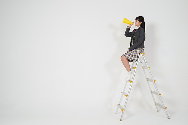 포토 JPG 스튜디오촬영 전신 여학생 여자 교복 사다리 중학생 청소년 실내 한명 미소 앉기 옆모습 10대 십대라이프스타일 확성기 외침 한국인 알림 흰배경 여중생 십대여자한명만 국내포토 1 학생 라이프스타일 옷 뷰포인트 백그라운드 모션 표정 사람 동양인 내부 소리 흰색 도구 여자한명만 십대여자만 파일형식