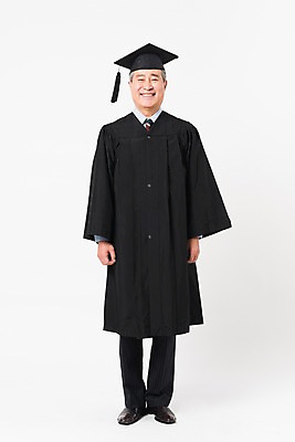 포토 JPG 스튜디오촬영 전신 응시 할아버지 노년 남자 학사모 졸업 실내 한명 미소 사람 앞모습 실버라이프 한국인 졸업가운 흰배경 대학교 70대 노인대학 노인남자한명만 평생교육 국내포토 모자_잡화 1 라이프스타일 시선 교육 뷰포인트 백그라운드 학교 표정 동양인 성인 내부 흰색 가운 남자한명만 노인남자만 파일형식