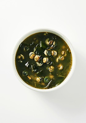 포토 JPG 스튜디오촬영 그릇 접시 음식 실내 누끼 사람없음 하이앵글 흰배경 플랫레이 향토음식 보말국 국내포토 식기 뷰포인트 백그라운드 내부 흰색 플랫 파일형식 제주음식