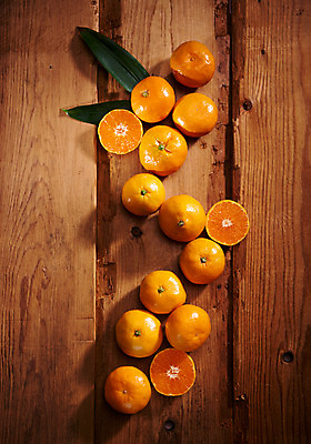 포토 JPG 스튜디오촬영 과일 나뭇잎 귤 실내 사람없음 하이앵글 제주감귤 플랫레이 제철과일 국내포토 뷰포인트 잎 내부 제주도 플랫 특산물 제철 파일형식