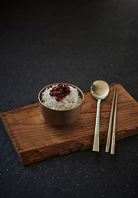 포토 JPG 스튜디오촬영 그릇 접시 음식 젓가락 밥 수저 실내 사람없음 하이앵글 숟가락 젓갈 향토음식 국내포토 식기 뷰포인트 내부 파일형식