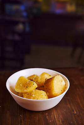 포토 JPG 해외이미지 감자 요리 사람없음 노란색 사진촬영 양념 작음 굽기 허브 메인 서빙 로즈메리 해외포토 식물 컬러 채소 촬영 크기 구이 파일형식 이미지허브