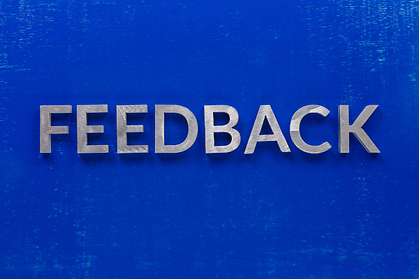 포토 JPG 해외이미지 캐릭터 알파벳 영어 컨셉 비즈니스 텍스트 통신 추상 사람없음 가로 파란색 단어 금속 정보 체험 메시지 은색 편지 고객 분석 사인 속도 만족 보고서 그림 순위 평가 온라인 의견 대답 소셜 응답 해외포토 문자 감정 컬러 무늬 재질 파일형식 이미지허브