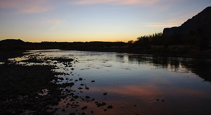 포토 JPG 해외이미지 공원 여행 자연 하늘 산 멕시코 숙이기 풍경 사람없음 물 파란색 강 산타클로스 골짜기 미국 사막 큼 전국 텍사스 해외포토 자연요소 공공시설 컬러 포즈 크리스마스 북아메리카 크기 생태계 파일형식 이미지허브