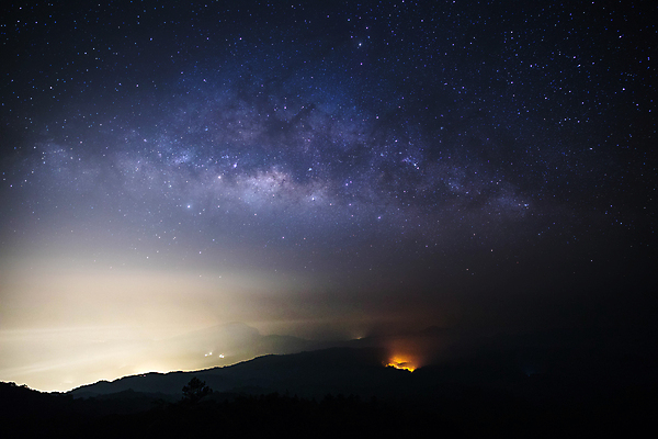 포토 JPG 해외이미지 실루엣 별 자연 밤하늘 산 사람없음 야외 분위기 야간 감성 몽환 해외포토 자연요소 컨셉 하늘 촬영기법 생태계 파일형식 이미지허브