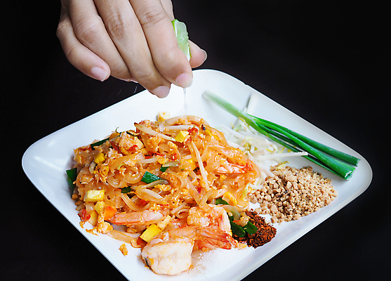 포토 JPG 해외이미지 전통 접시 아시아 음식 여행 백그라운드 잎 채소 태국 고추 밥 새우 콩 건강 요리 동양인 사람없음 초록색 여행객 새싹 식당 계란 식사 저녁식사 중국 봄 튀김 흰색 신선 시장 맛 먹기 레몬 메뉴 국수 매움 땅콩 라임 점심식사 인기 채식주의자 스타일 해외포토 식물 식기 계절 나라 컬러 컨셉 과일 모션 곡류 갑각류 사람 인종 상점 알 견과류 면류 채식 파일형식 이미지허브