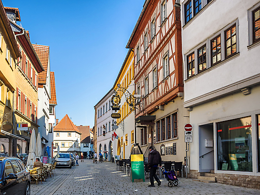 포토 JPG 해외이미지 전통 유럽 벽 백그라운드 건축양식 하늘 주택 독일 사람없음 건물 목재 빨간색 여름 여행객 마을 검은색 흰색 도시 역사 메인 타운 옛날 바이에른 해외포토 나무 건축물 계절 건축 나라 컬러 재료 사람 파일형식 이미지허브
