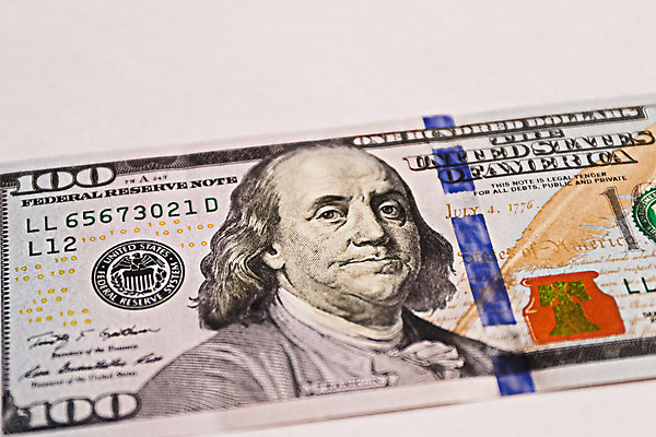 포토 JPG 해외이미지 라이프스타일 디자인 종이 지폐 돈 비즈니스 성공 사람없음 금융 경제 판매 쌓기 달러 미국 흰색 재산 투자 상업 이익 계산서 빚 세금 수입 해외포토 컬러 컨셉 북아메리카 모션 생활 파일형식 이미지허브