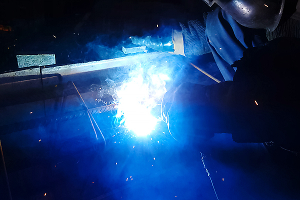 포토 JPG 해외이미지 직업 산업 포즈 장갑 불꽃 노동자 골격 직장 마스크 사람없음 야외 빛 금속 도구 공구 손전등 업무 수술 수리 제조 보호 위험 땅 공학 국회 온실 용접 용접공 철강 해외포토 잡화 교육 컨셉 회사 의학 재질 불 조명 치료 작업 파일형식 이미지허브