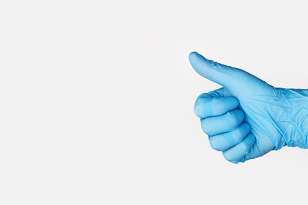 포토 JPG 해외이미지 손 장갑 컨셉 성공 함께함 병원 안전 사람 손짓 사람없음 약 건강관리 의사 엄지손가락 최고 바이러스 질병 심볼 사인 만족 신호 긍정 감염 보여주기 고립 동의 승인 우수 필승 카피스페이스 표현성 해외포토 잡화 감정 손가락 의학 모션 건강 관리 신체부위 공백 의료진 우승 절기 파일형식 이미지허브