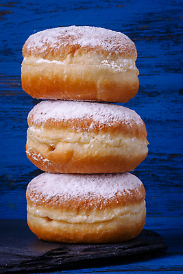 포토 JPG 해외이미지 전통 음식 휴가 디저트 새해 사람없음 파티 케이크 빵집 축하 원형 도넛 달콤 맛 아침식사 잼 설탕 굽기 먹기 젤리 슈가파우더 정부 페스츄리 해외포토 도형 빵 컨셉 모션 이벤트 상점 식사 소스_음식 구이 파일형식 이미지허브