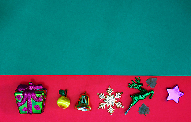 포토 JPG 해외이미지 나무 계절 별 백그라운드 크리스마스장식 크리스마스 겨울 패턴 공 탁자 휴가 새로움 새해 프레임 선물 사람없음 목재 장식 빨간색 선물상자 산타클로스 축제 장식볼 종 흰색 나뭇가지 축하 신용카드 눈송이 정상 책상 레이아웃 위치 전나무 구성 순록 미니멀 해외포토 자연요소 식물 기념일 컬러 가구 컨셉 무늬 재료 눈_날씨 금융 상자 파일형식 이미지허브