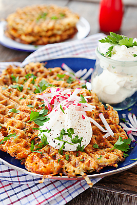 포토 JPG 해외이미지 접시 음식 채소 감자 파슬리 사람없음 세로 시골 신선 맛 허브 소금 레시피 후추 와플 입가심 짠맛 총각무 해외포토 식물 식기 컨셉 디저트 무 향신료 파일형식 이미지허브