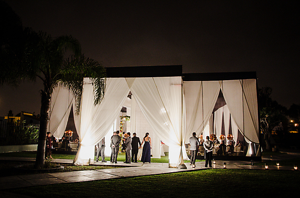 포토 JPG 해외이미지 나무 결혼 텐트 이벤트 사람없음 야외 장식 빛 파티 요식업 정원 축제 저녁식사 모임 축하 우아함 야간 큼 접수 정중 해외포토 자연요소 식물 산업 컨셉 캠핑도구 식사 크기 파일형식 이미지허브