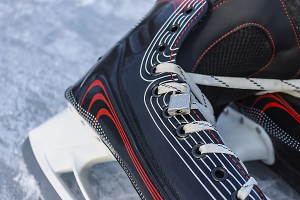 포토 JPG 해외이미지 직업 라이프스타일 커플 옷 계절 공원 스포츠 운동화 신발 겨울 넥타이 거리 자물쇠 부츠 경기 사람없음 야외 파란색 달리기 유행 냉동 얼음 검은색 경기장 추위 금지 게임 흰색 칼날 가죽 심볼 오브젝트 사인 서리 소재 하키 문제 거짓말 고립 규율 목록 엘리먼트 옛날 스타일 해외포토 자연요소 잡화 공공시설 컬러 스포츠시설 관계 모션 놀이 생활 구기 파일형식 이미지허브