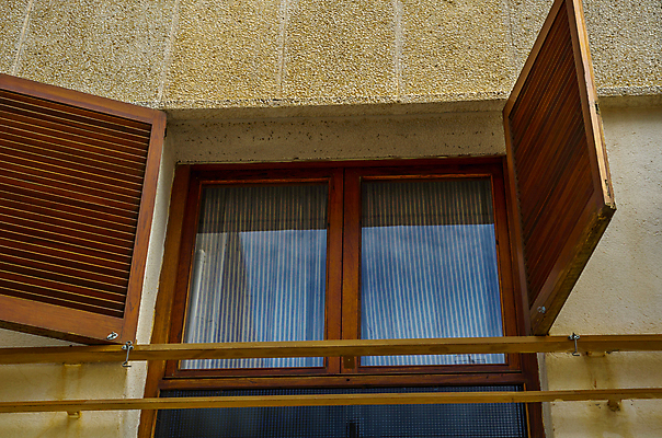 포토 JPG 해외이미지 전통 외관 유럽 벽 백그라운드 건축양식 창문 유리 날씨 주택 프레임 미술 사람없음 건물 목재 장식 페인트 줄무늬 수확 골동품 바위 시골 도시 블라인드 판넬 거친 묘사 질감 복고 셔터 강렬 옛날 스타일 카피스페이스 해외포토 나무 건축물 건축 나라 무늬 농업 재료 재질 문화예술 공백 돌_바위 커튼 파일형식 이미지허브