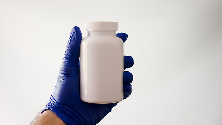 포토 JPG 해외이미지 손 장갑 건강 병원 사람없음 컵 파란색 약 공백 시험 우유 의사 흰색 액체 실험실 캔 질병 상품 컨테이너 플라스틱 약국 크림 분석 오브젝트 분무기 로션 고립 돌봄 위생관리 제어 캡모자 해외포토 모자_잡화 식기 잡화 교육 산업 컬러 컨셉 의학 모션 재질 유제품 실험 관리 신체부위 화장품 의료진 파일형식 이미지허브