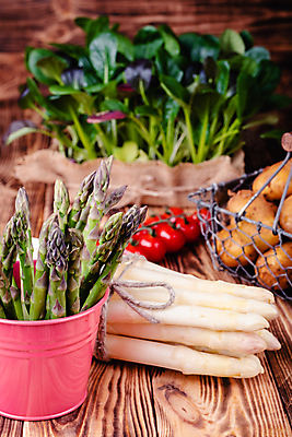 포토 JPG 해외이미지 계절 음식 잎 농업 다이어트 토마토 채소 재료 자연 탁자 감자 건강 마늘 사람없음 목재 빨간색 정원 보라색 샐러드 수확 성장 시골 신선 상추 다발 허브 속도 유기농 원예 아스파라거스 날것 뿌리 내추럴 비트 아티초크 채식주의자 비건 해외포토 나무 식물 웰빙 산업 컬러 가구 취미 생태계 채식 파일형식 이미지허브