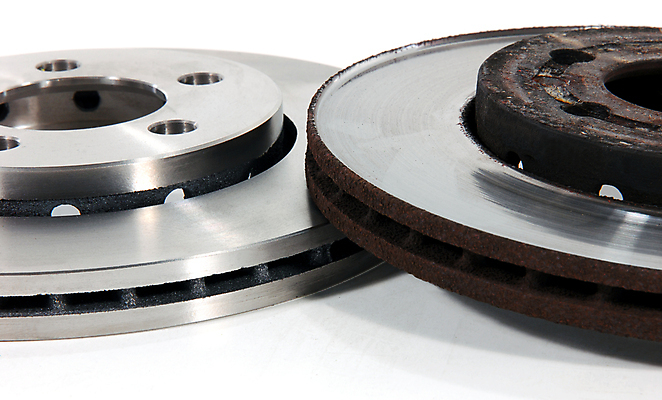 포토 JPG 해외이미지 산업 도로 2 부분 교통시설 자동차 새로움 안전 사람없음 세트 금속 흰색 바퀴 쌍 수리 정지 제조 은색 브레이크 서비스 짐차 정비공 느림 패드 고립 교체 그만 옛날 자동 진짜 철강 해외포토 길 육상교통 컬러 교통 컨셉 모션 재질 기술자 시설 파일형식 이미지허브