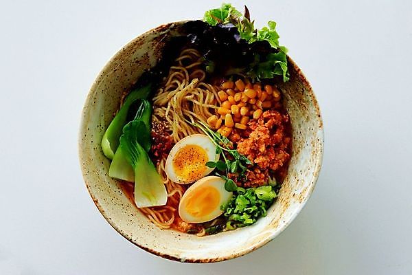 포토 JPG 해외이미지 전통 접시 아시아 음식 백그라운드 젓가락 탁자 양파 따뜻함 육류 돼지고기 요리 동양인 사람없음 초록색 계란 일본 식사 저녁식사 치킨 중국 당근 면 돼지 뜨거움 사발 맛 수프 수증기 레몬 홋카이도 국수 생강 점심식사 쪽파 일본음식 해외포토 식기 나라 컬러 가구 컨셉 채소 과일 식재료 포유류 뿌리채소 수저 인종 알 면류 사기그릇 파 닭고기요리 파일형식 이미지허브