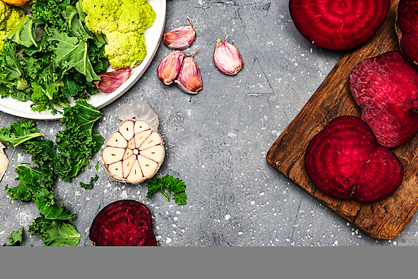 포토 JPG 해외이미지 접시 디자인 음식 백그라운드 컨셉 다이어트 채소 재료 탁자 파슬리 건강 마늘 요리 사람없음 주방 샐러드 시골 신선 시장 맛 먹기 허브 메뉴 유기농 양배추 날것 비트 채식주의자 케일 카피스페이스 비건 해외포토 식물 식기 웰빙 가구 모션 공백 채식 파일형식 이미지허브