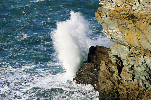 포토 JPG 해외이미지 파도 바다 섬 여행 하늘 웨일즈 항해 풍경 사람없음 위험 아일랜드 조난 해외포토 유럽 컨셉 배_교통 영국 파일형식 이미지허브
