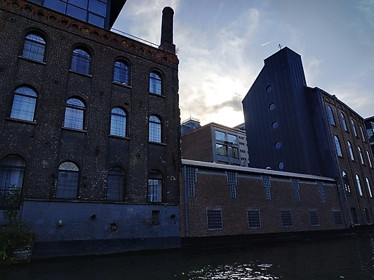 포토 JPG 해외이미지 주간 나무 식물 건축양식 거리 주택 풍경 사람없음 건물 물 햇빛 반사 수확 역사 재산 질감 복고 운하 벨기에 시들음 구식 옛날 힙스터 해외포토 자연요소 건축물 패션 건축 농업 금융 태양 서유럽 파일형식 이미지허브